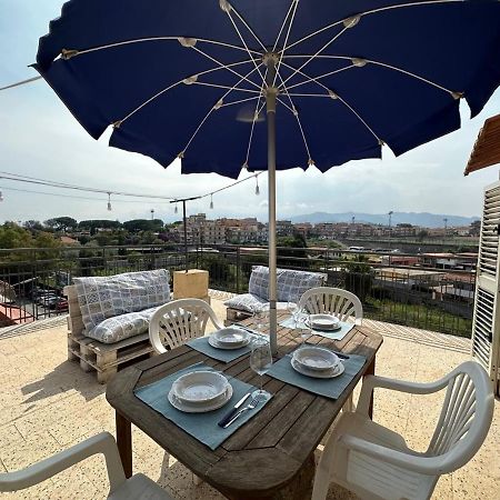 Apartamento Attico Di Giggia Giardini-Naxos Exterior foto