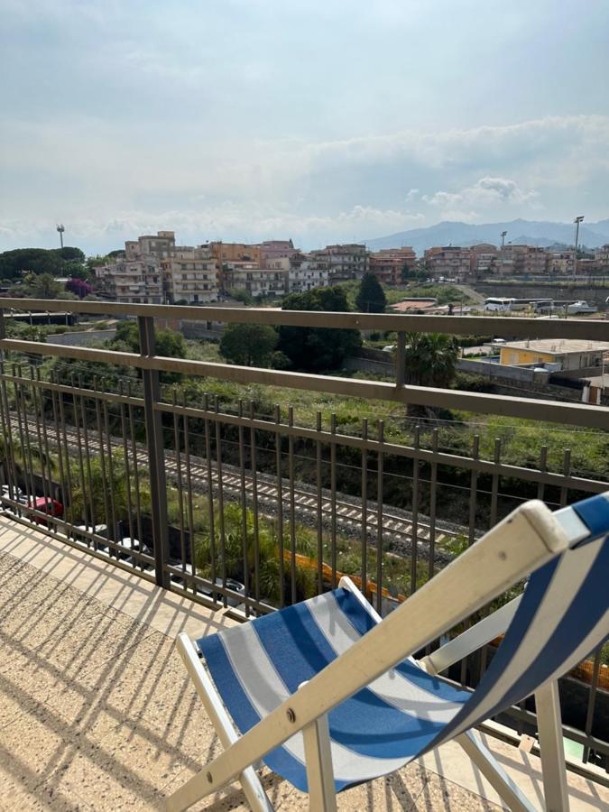 Apartamento Attico Di Giggia Giardini-Naxos Exterior foto