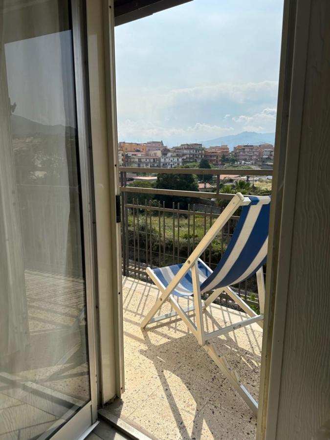 Apartamento Attico Di Giggia Giardini-Naxos Exterior foto