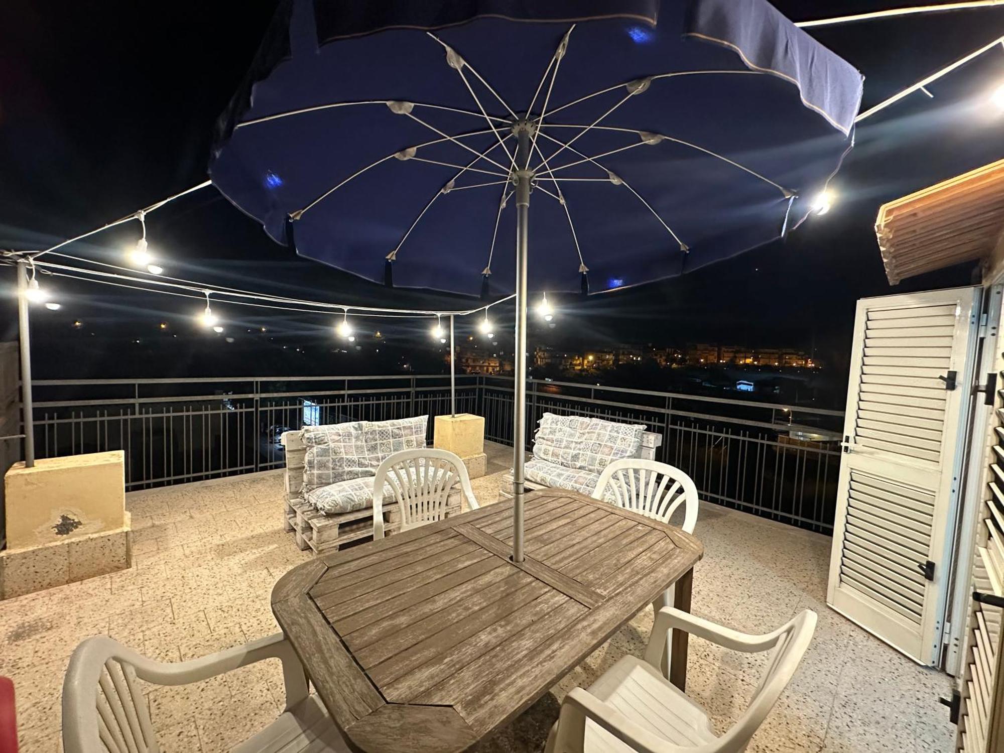 Apartamento Attico Di Giggia Giardini-Naxos Exterior foto